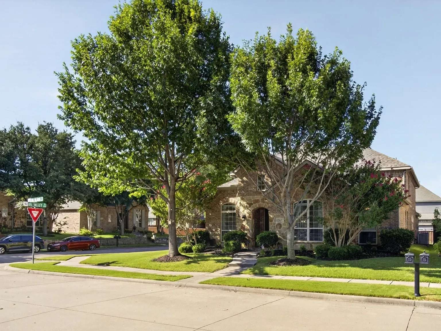 5 bed, 4.0 bath, 3267 sqft, $3,600 — Photo 3