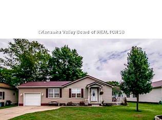 23 Palmer Ln, Buffalo, WV 25033