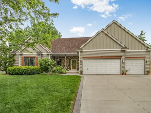 1636 Spinaker Dr, Woodbury, MN 55125