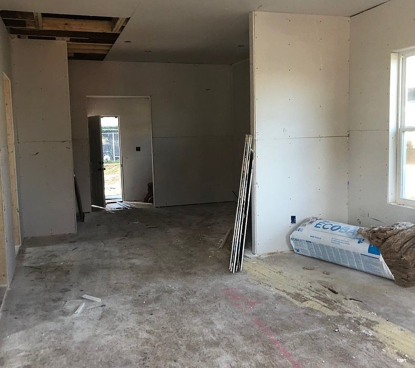 2nd image of 1816 Dayton St