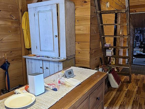 3rd image of 34 South Rd