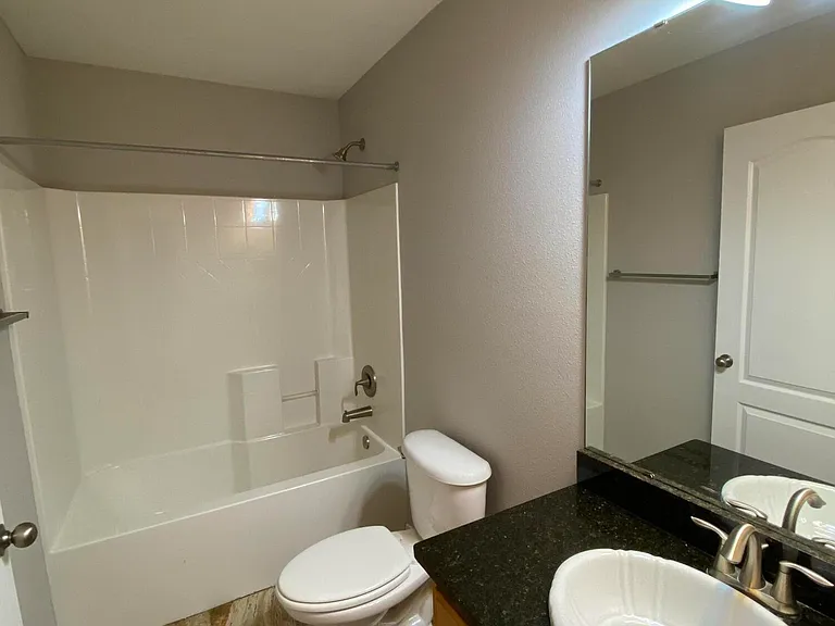 1810 Twin Pine Blvd — Photo 42