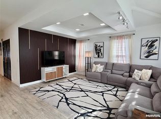 84 Center Ave, Little Falls, NJ 07424