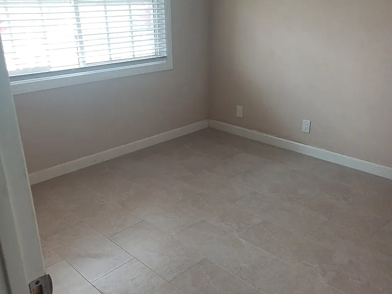 5851 Richmond Ave — Photo 12