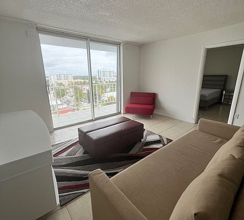 3rd image of 6900 Bay Dr Penthouse J
