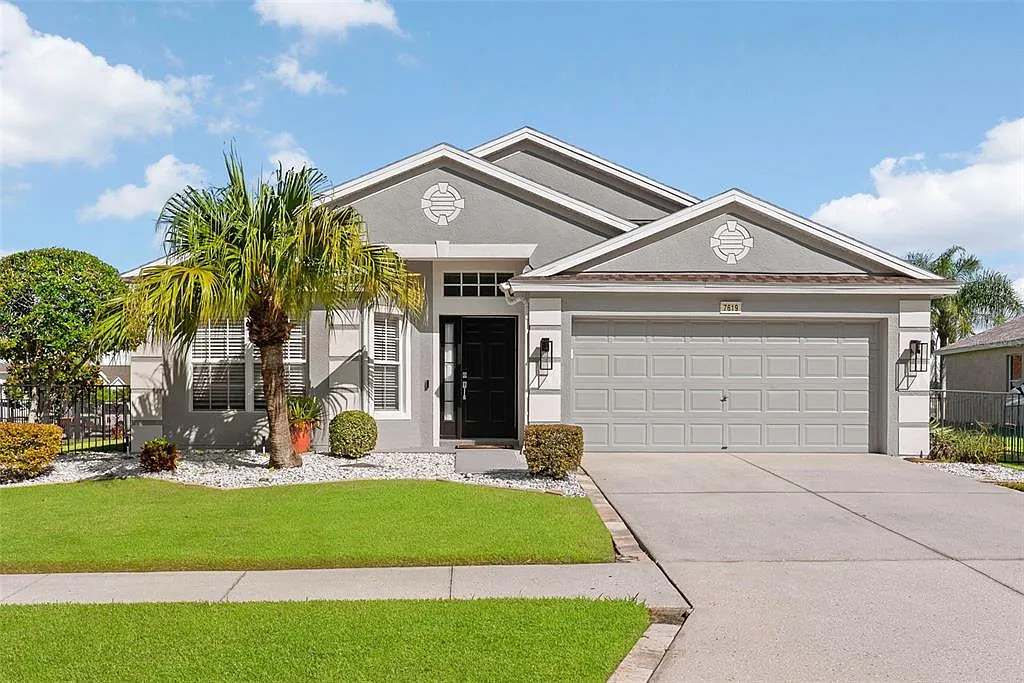 3 bed, 2.0 bath, 1871 sqft, $2,700 — Photo 1