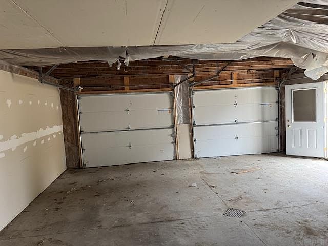 19th image of 1671 468th St