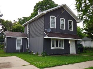 418 Lincoln St, Janesville, WI 53548