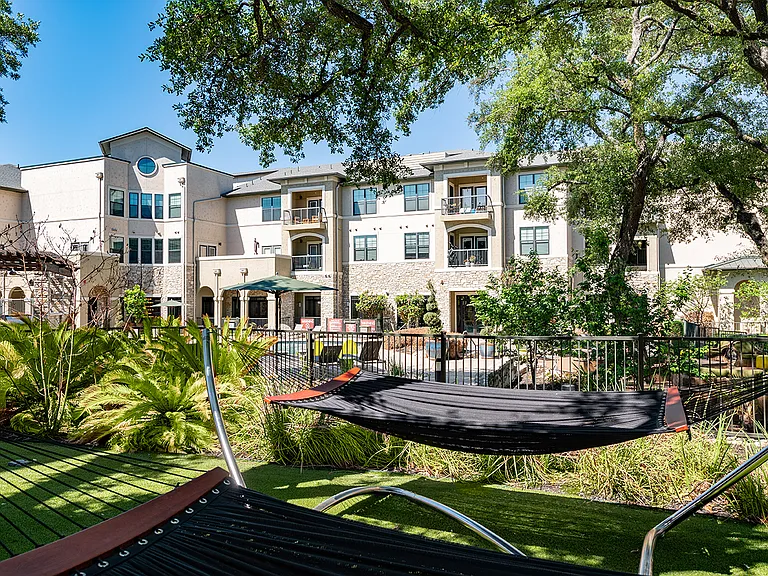 The Brackenridge — Photo 13