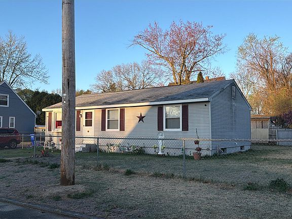 2nd image of 44 Pelham St