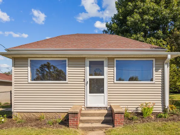 615 5th St, Maxwell, IA 50161