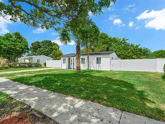 3rd image of 16431 NW 18th Ave