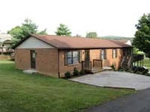 1503 Sandy Cir Photo 1