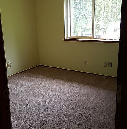 4th image of 2049 NW Swanlund St