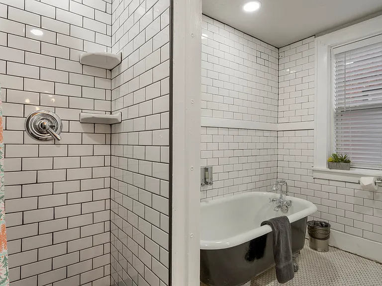 1021 N Denver Ave #B — Photo 9