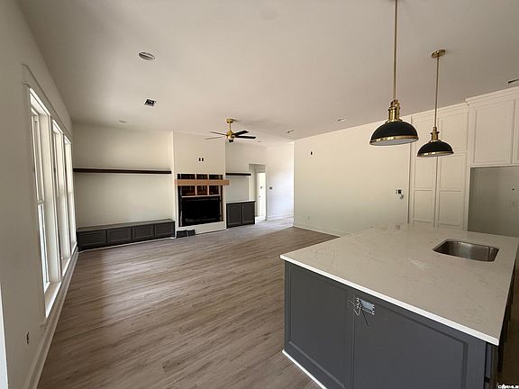 4th image of 250 Garrison Rd