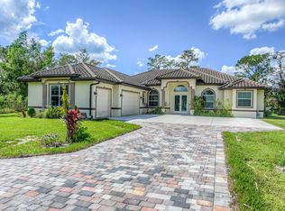 343 10th St SE, Naples, FL 34117