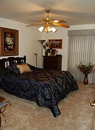 3rd image of 1504 Sherwood Dr