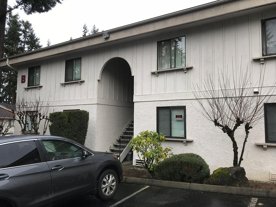 1st image of 11616 127th Ln NE
