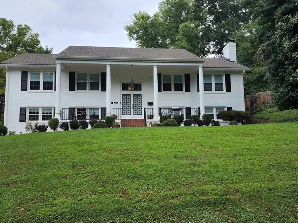 3713 Chanel Rd, Annandale, VA 22003
