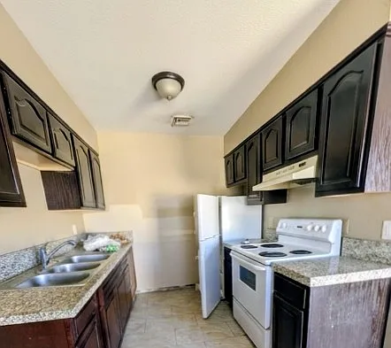 2 bed, 800 sqft, $1,100 — Photo 4