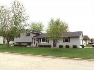 808 Amanda Ct, Holmen, WI 54636