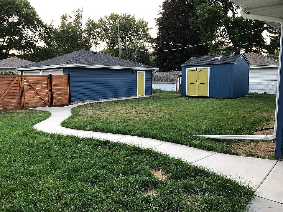 2nd image of 10956 Morris Ave S