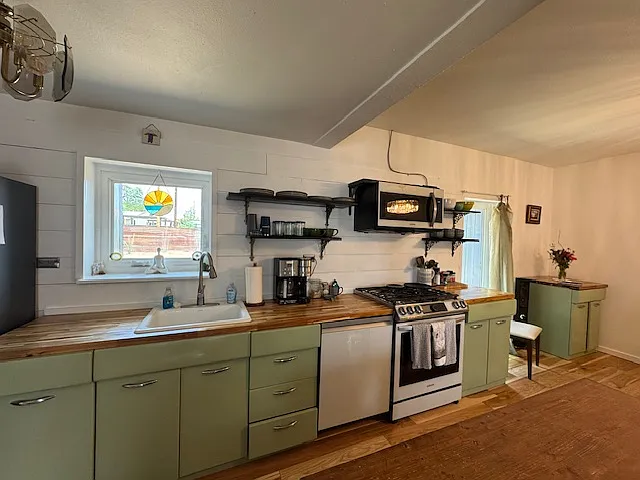 2 bed, 1500 sqft, $2,900 — Photo 4