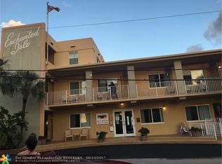 1601 S Surf Rd, Hollywood, FL 33019