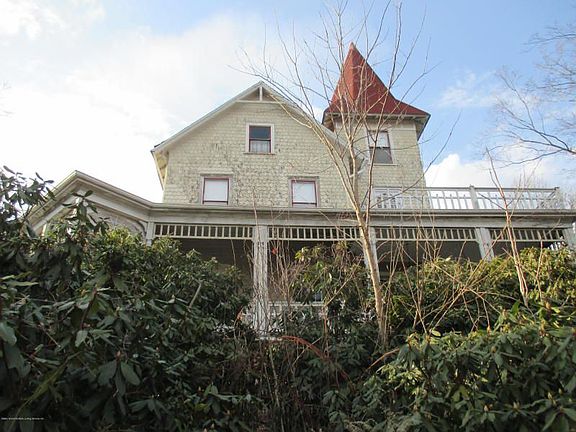 3rd image of 396 Saint Pauls Ave