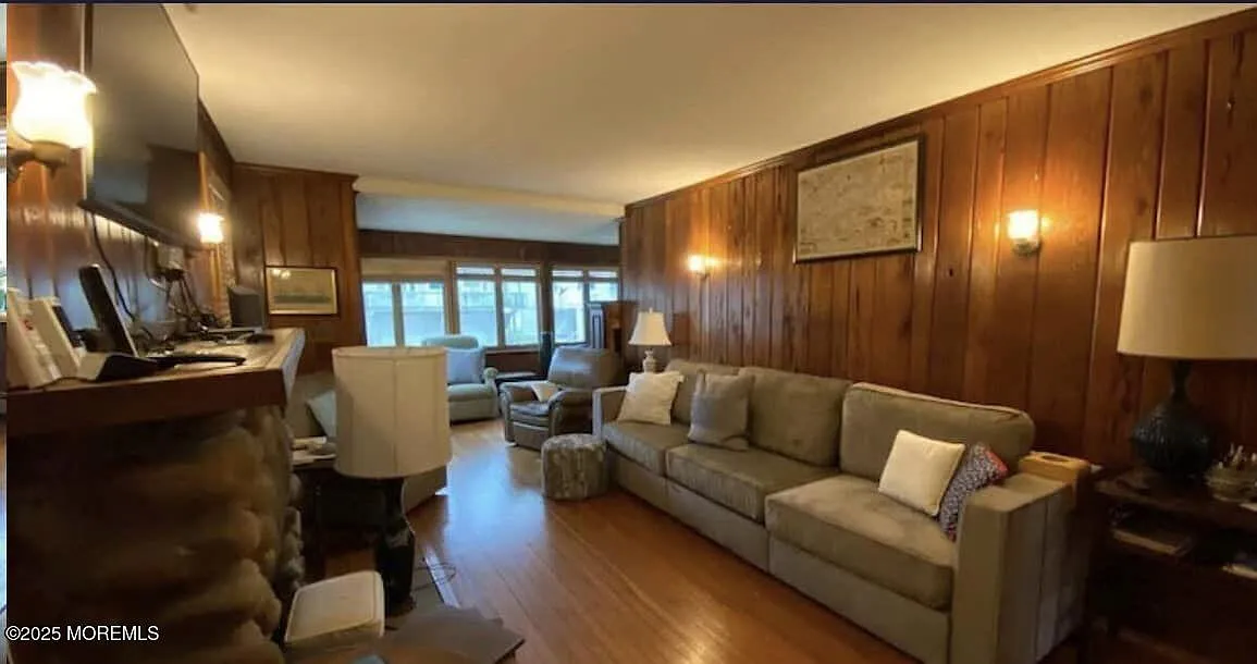 3 bed, 1800 sqft, $3,500 — Photo 4