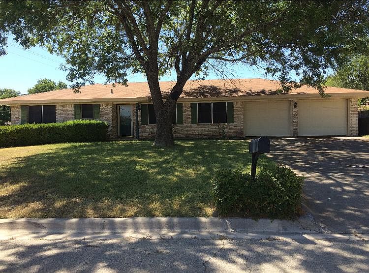 1st image of 506 Arapaho Dr