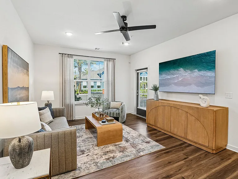 Velara Luxury Apartments — Photo 7