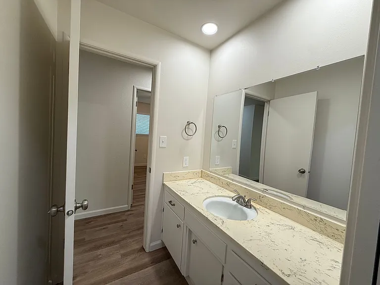 3709 Columbine Dr — Photo 24