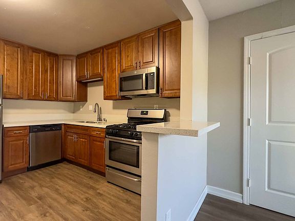 5th image of 1009 Dennstedt Ct APT C