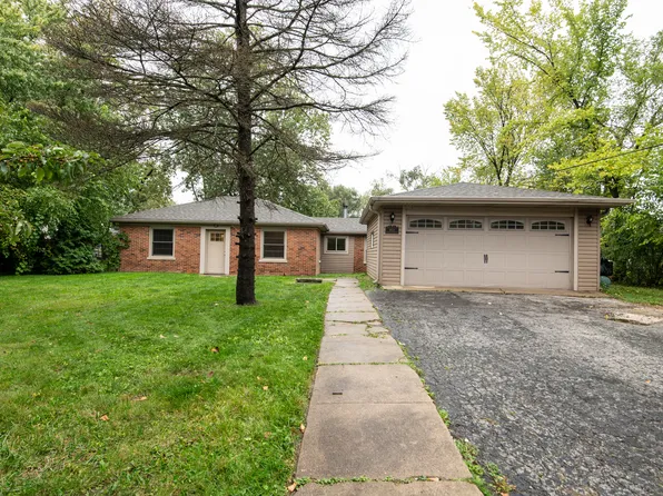 9518 S 89th Ave, Palos Hills, IL 60465