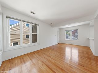 1323 W George St, Chicago, IL 60657