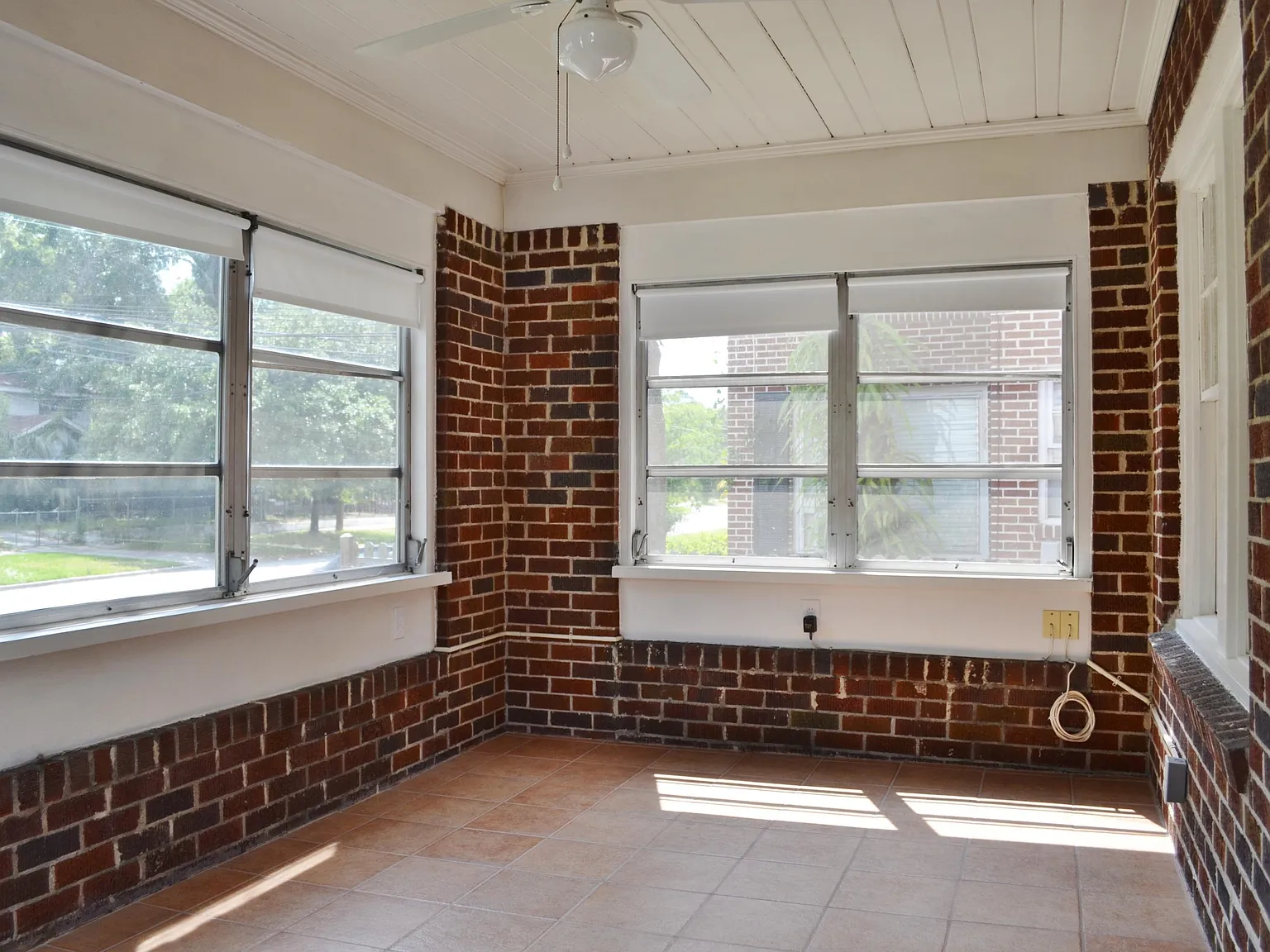 2 bed, 1.0 bath, 1574 sqft, $1,700 — Photo 3