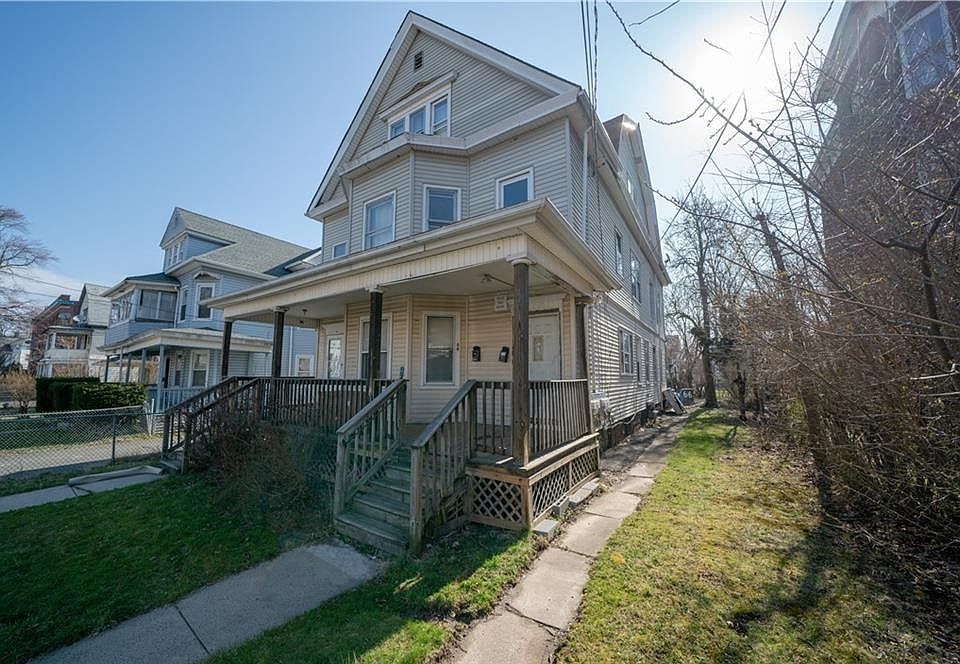 2nd image of 66 Edgewood St Unit 2