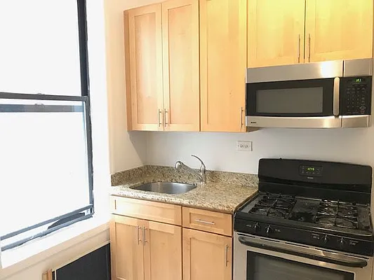 Rented by Beekman Street Realty | media 3