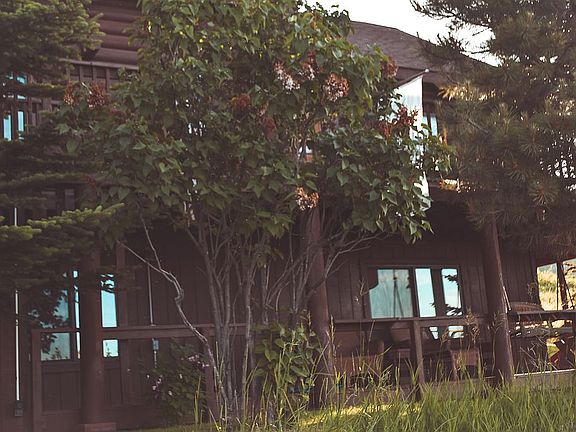 Upper and lower front porch