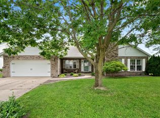 1528 Progress Ln, Belleville, IL 62221