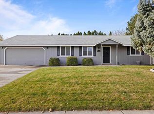 3033 Iris St, West Richland, WA