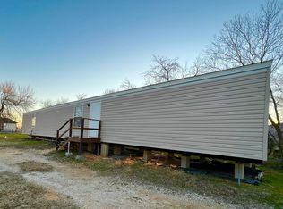 1105 W Fm 78, Marion, TX 78124