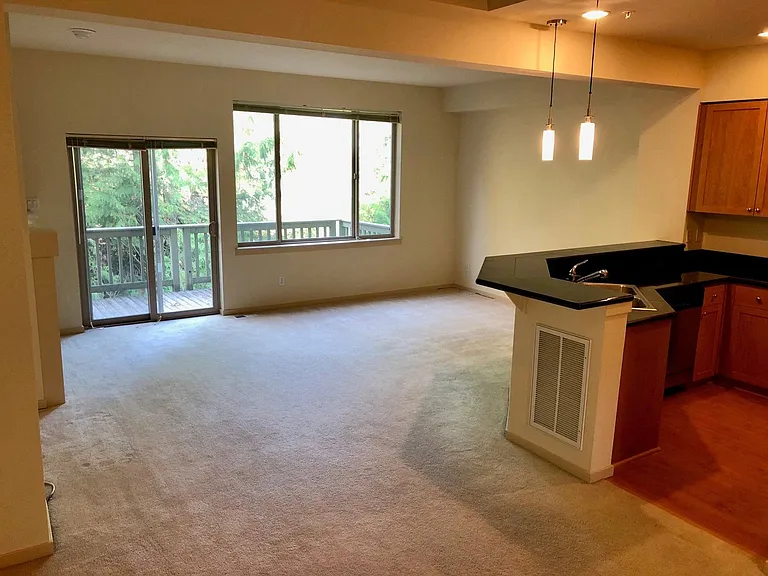 2116 NW Boulder Way Dr — Photo 3