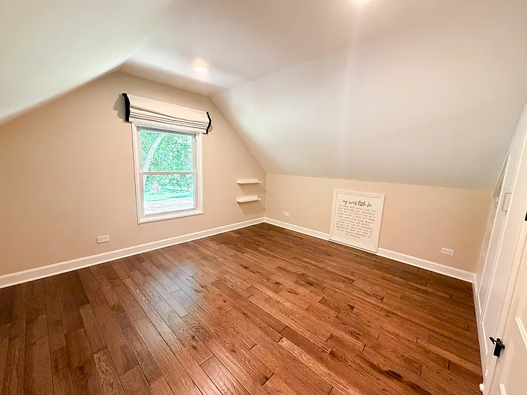 26W416 Macarthur Ave — Photo 15