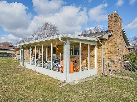 4th image of 54251 Old Mill Dr