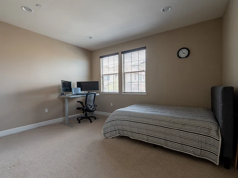 3881 Highpointe Ct — Photo 21