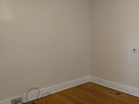 4th image of 430 E 33rd St #1