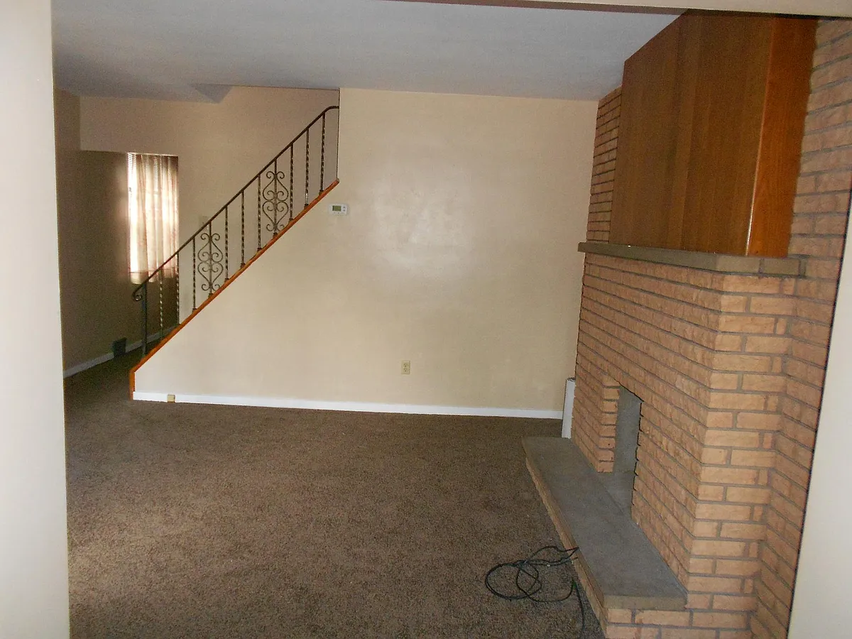Building Photo - 2839 Crosby Ave